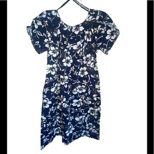 🌻 Hilo Hattie’s Hawaiian Original Muu Muu/ dress Size Medium EUC